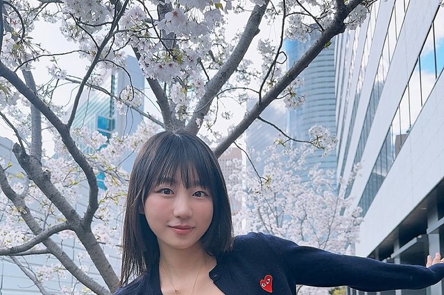 “韓国モデル”ピョ・ウンジ、グラマーすぎる春コーデ披露「花よりウンジ」「写真集出してくれ」 画像