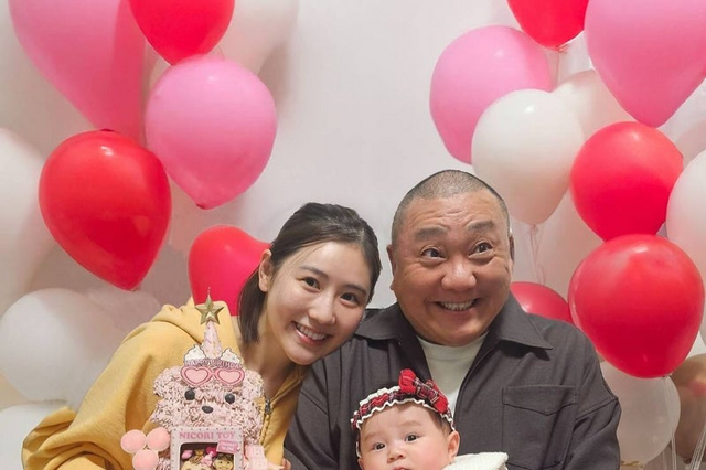西野未姫、家族ショットで“愛娘のハーフバースデー”を報告「もう半年も…」「すっごく幸せそう」 画像