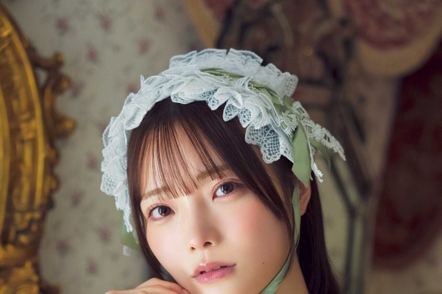 新谷姫加、ロリータ風の衣装で大胆ランジェリーを披露！ 猫耳姿やカチューシャ姿も 画像