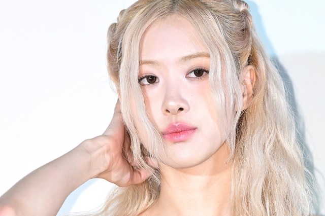 BTS・JIN、TWICEに続いてBLACKPINKのロゼが登場！Coldplay韓国公演に連日豪華ゲスト 画像