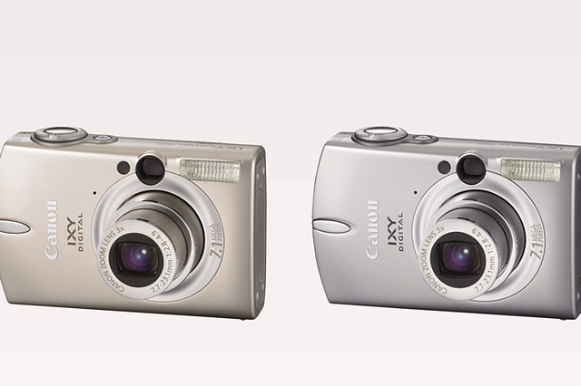 キヤノン、2.5型液晶搭載の710万画素機「IXY DIGITAL 700」と500万画素機「同60」 画像