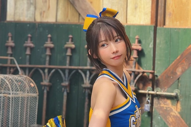 えなこ、ミニスカ×チアガール姿が超キュート!「可愛さの渋滞」「応援してほしい」 画像