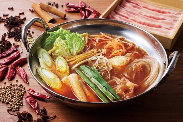 しゃぶしゃぶ温野菜に「マー活」トレンド到来!「旨辛 麻辣湯しゃぶ」と「鶏清湯 葱たんしゃぶ」が21日より新登場 画像