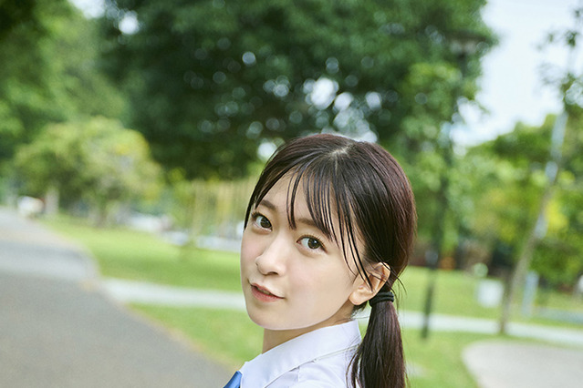 「ラブライブ!」声優・鈴原希実のオトナな黒ワンピース姿! デジタル写真集が本日配信 画像