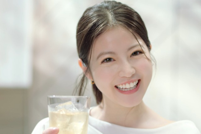 今田美桜が出演する「キリンウイスキー 陸」CMが公開！ 父の日にちなんだ動画も 画像