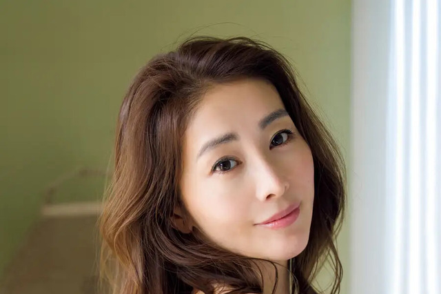 熊切あさ美が素肌で魅せるオトナの女性の色気...『FLASH』最新号にアンコール掲載！　 画像