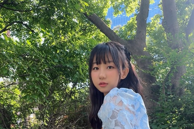 「なんて美しい太もも」ピョ・ウンジ、“しゃがみ美脚”が映えるポーズで夏コミ参加を報告！ 画像