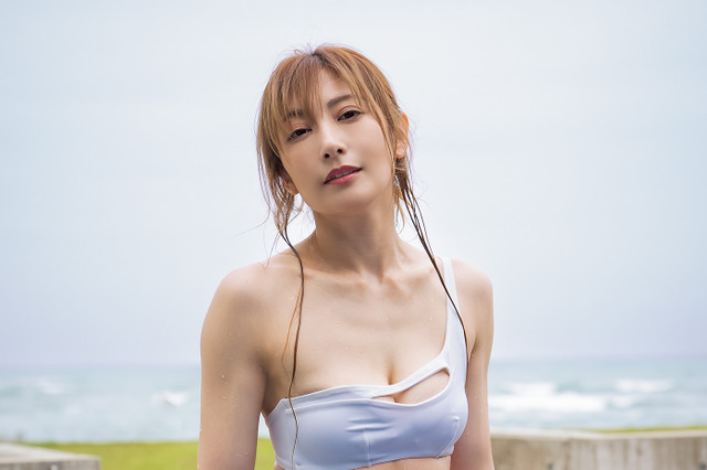 熊田曜子、“43歳”とは思えない鍛え抜かれた美ボディが圧巻！通算6度目の『週刊SPA！』登場 画像