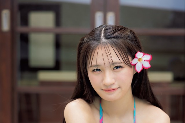 SKE48・中野愛理、水着姿で肌見せ全開! 1st写真集『可愛いと言って欲しい』先行カット第2弾 画像