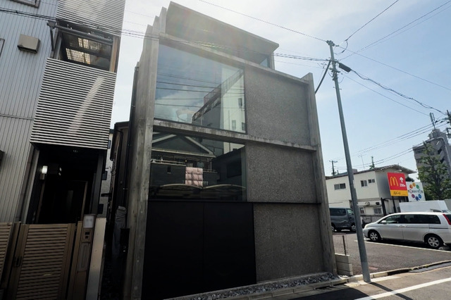 狭小9.5坪を克服した家の秘密とは？ コンクリートとスキップフロアの最強タッグ『住人十色』 画像