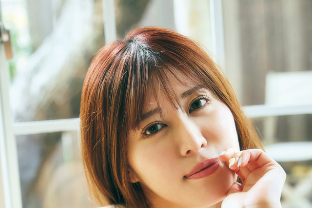 夏実晴香、艶やかで透け感あるランジェリー姿を『FLASH』で大胆に披露！ 画像