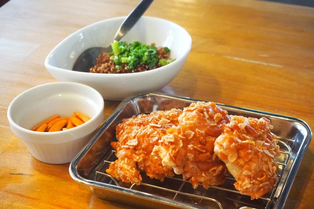 【実食】もう食べた？がブリチキン。×亀田の柿の種の“カリうま！”コラボからあげ 画像