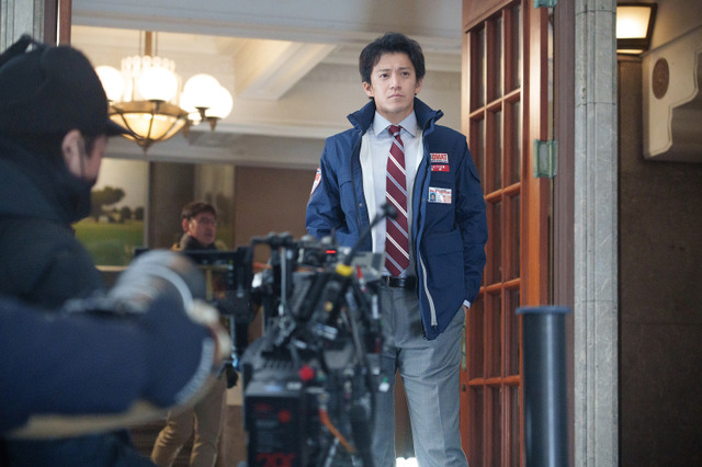 小栗旬、松坂桃李ら名シーン撮影の裏側！『フロントライン』豪華キャスト6名のメイキング映像が公開 画像