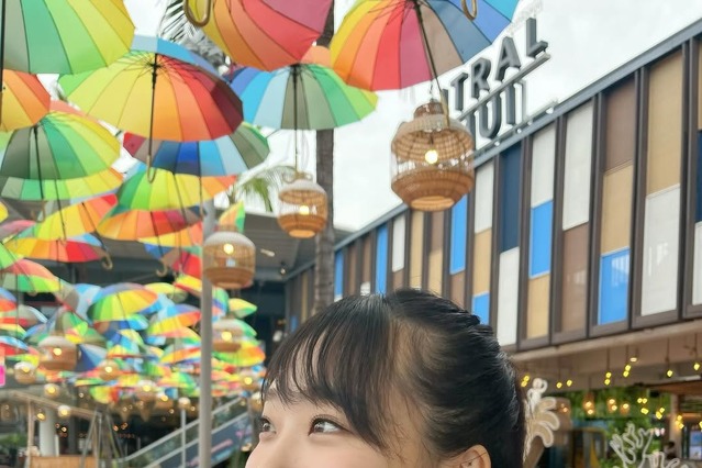 加藤夕夏、タイ・サムイ島で夏満喫！南国ファッションで美ボディー披露 画像