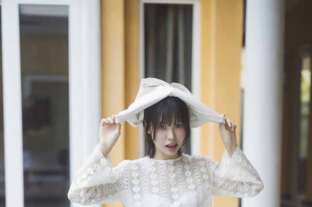 キュートな水着姿の未公開カットも！上海出身の歌手・Liyuu、2nd写真集のオールアザー版を本日発売 画像