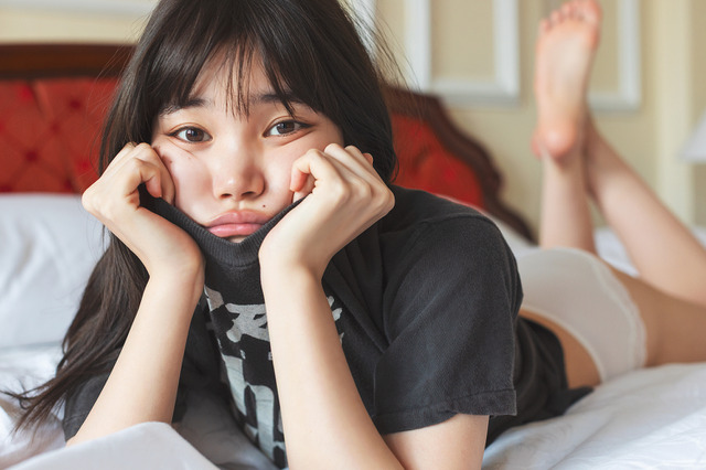 初ランジェリーショットも収録！元BiSHのセントチヒロ・チッチ、初ソロ写真集が発売決定 画像