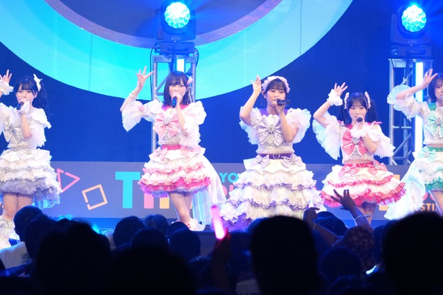 【TIF2025】#ババババンビ、ミニスカ衣装で熱血ライブ！「#ババババンビちゃんのこと、好きですかー?」 画像