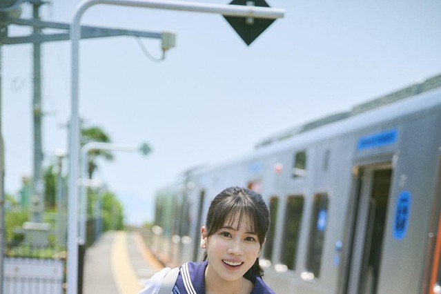 声優・野中ここな、10代最後に初写真集！貴重な制服姿も収録 画像