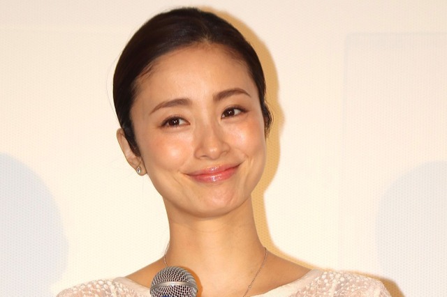 上戸彩、出産を経て母親役の演技に変化「生々しくなった」 画像