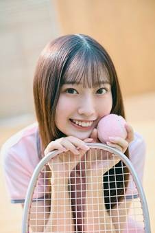 日向坂46・大田美月、ミニスカ×テニスウェアの可愛すぎるカットを公開！ 画像