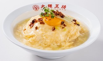 ふわとろたまごの濃厚な味わい！大阪王将、“たまごまみれ”の親子天津飯を18日限定で発売 画像