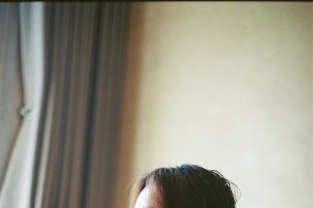 女優・尾碕真花、6年ぶりの写真集が発売決定！韓国で“2人旅”テーマに撮影 画像