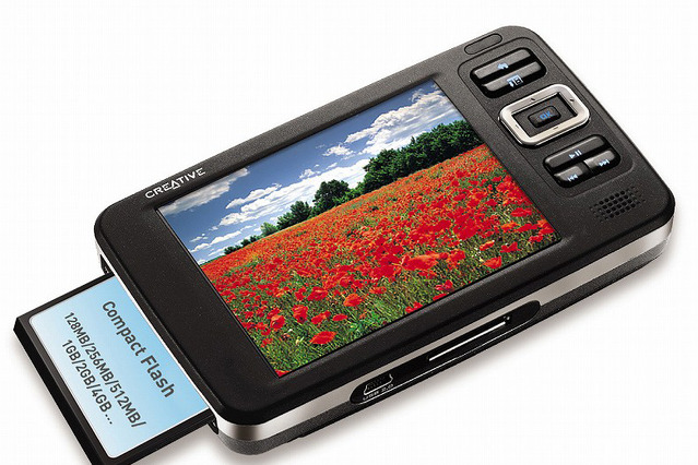 クリエイティブ、ポータブルメディアプレーヤー「Zen Vision 30GB」の発売日と価格改定を発表 画像