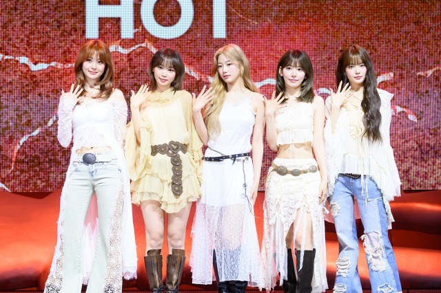 LE SSERAFIM、新SG『SPAGHETTI』の頭から離れないメロディーと独特な歌詞に期待大 画像