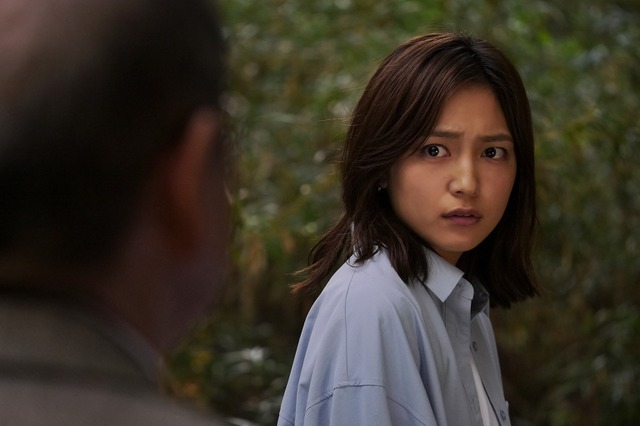 川口春奈、『世にも奇妙な物語』初主演！迷い込んだ博物館になぜか自身の“幼少期の写真”が展示… 画像