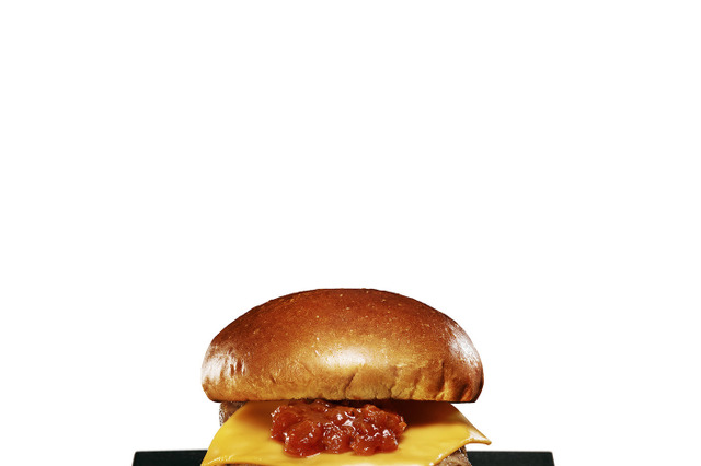 モスバーガー、17年ぶりに『モスの匠味』が復活！“黒毛和牛”のダブルチーズバーガーが12日より発売 画像