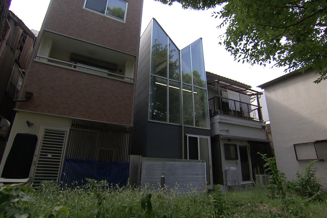 建坪たったの11坪！育ち盛り3人が暮らす家は「勝手に片付く」仕掛けだらけ『住人十色』 画像