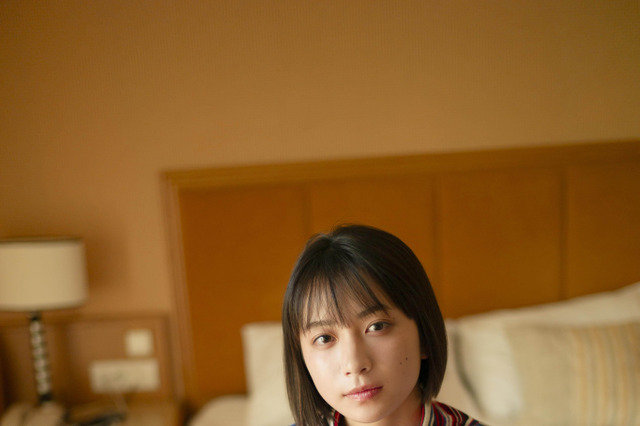 17歳の注目俳優・藤﨑ゆみあ、フレッシュさ溢れる美少女ショット！1st写真集の未公開カット&インタビューが公開 画像