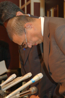 「私の経営責任です」 -平成電電の民事再生法申請で代表取締役が謝罪 画像