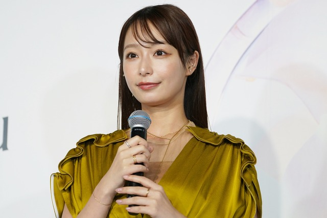 「撃ち抜かれる美しさ」宇垣美里アナ、抜群スタイルのワンピオフショに反響！ 画像