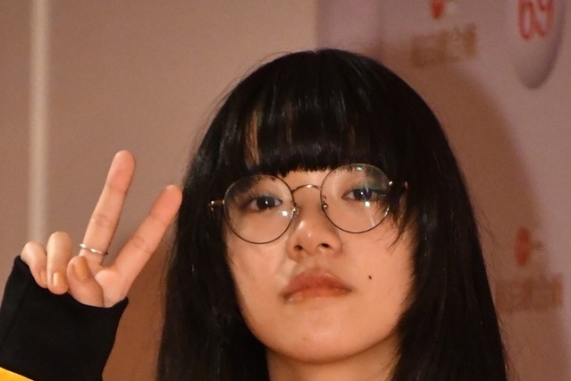 あいみょん、SNS拡散のフェイク画像に苦言！「きもすぎ　まあほとんど実際とデカさ変わらんけどな」 画像