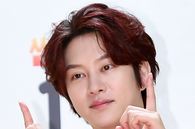 過去にはTWICE・モモと交際…SUPER JUNIOR・ヒチョル、共演者の「女が多い」発言に怒り爆発!? 画像