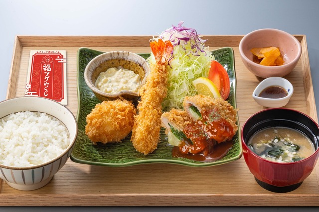 大戸屋、「福アゲ三昧定食」1月8日より数量限定販売！大海老フライ＆豚ヒレかつ＆かにクリームコロッケを一度に味わえる 画像