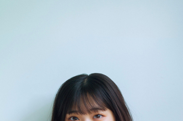 僕が見たかった青空・金澤亜美、初挑戦の水着カットを披露！1st写真集より先行カット公開 画像