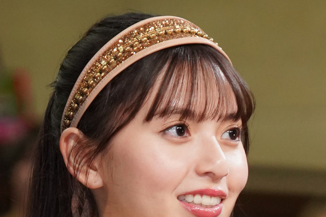 齋藤飛鳥、『東カレ』麻布特集表紙に登場！ビジュアル先行公開でラグジュアリーな装い披露 画像