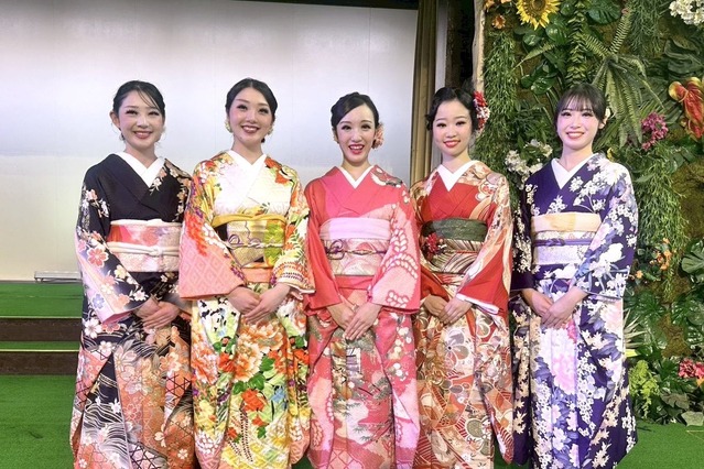 ハワイアンズ・新成人フラガール5人、晴れ着姿でフラ披露！成人式でのパフォーマンスを動画で公開 画像