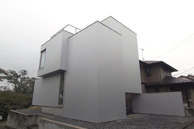 開放感より収納力を優先！“モノあふれ”を解消した驚異のメガ収納ハウス『住人十色』 画像