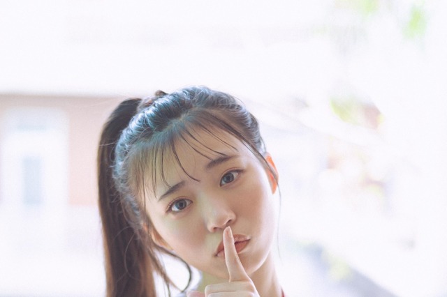 僕が見たかった青空・金澤亜美、水着姿で無邪気な一面見せる！1st写真集から先行カット公開 画像