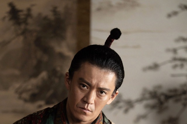 大河ドラマ『豊臣兄弟！』織田信長役・小栗旬「仲野太賀の演技に心を動かされました」 画像