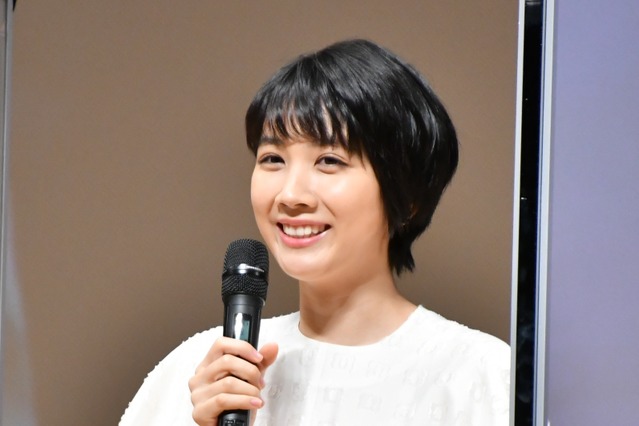 「どんどん綺麗いになる」松本穂香、“艶肌”ショット公開！美容誌『美的』より誌面カット公開 画像