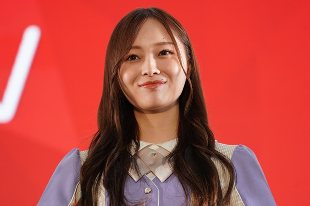 乃木坂46・梅澤美波、レアなツインテールで大胆肌見せ！2nd写真集発売に向け動画でカウントダウン 画像