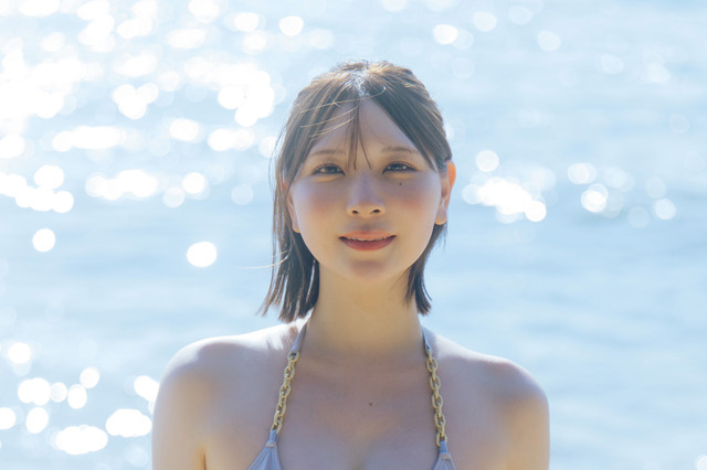 2.5次元モデル・あまつまりな、“美くびれ”ビキニで大人の魅力！5th写真集より先行カット公開 画像