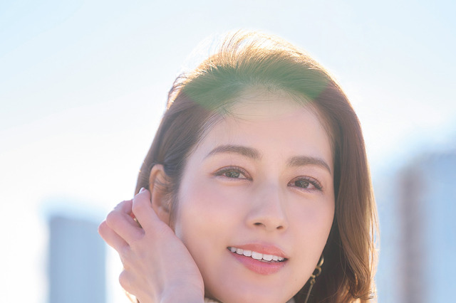 元フジテレビ・永島優美アナ、フリー転身後初の雑誌登場！リラックスした表情の撮り下ろし写真披露 画像