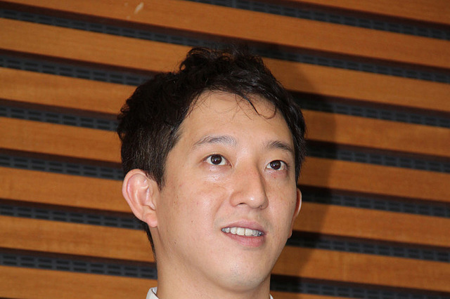 サバンナ高橋、50歳の誕生日を報告！妻・清水みさととの2ショットも公開 画像