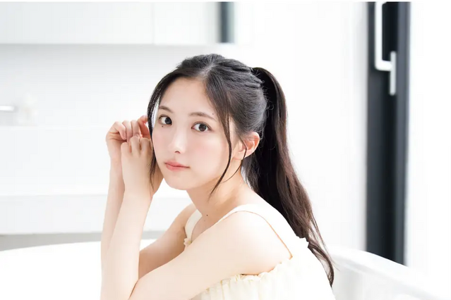 「表情が豊かになったかな」櫻坂46・谷口愛季、グラビア誌で自然体ショット！超ロングインタビューでグループ加入時からの変化語る 画像