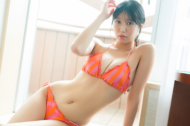 現役女子大生・藤江紗愛、初々しさ際立つデジタル写真集発売！くびれが見事な先行カット公開 画像